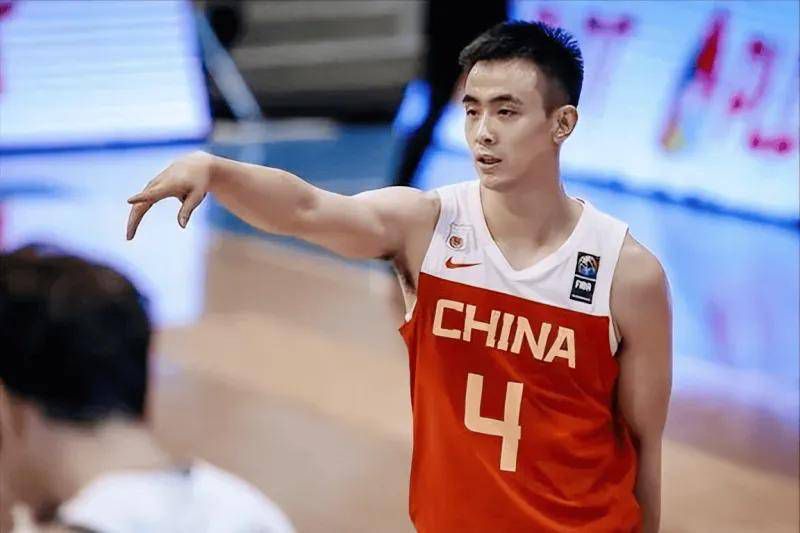 第20分钟，丘库埃泽右路弧顶传到门前第一点被顶出第二点弗洛伦齐跟进打门打偏了。